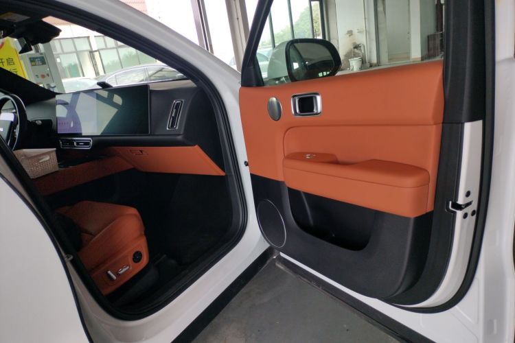理想汽车 理想L6 2024款 Max中控内饰42