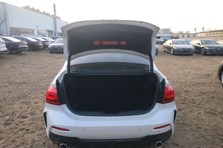 宝马1系 2021款 120i M运动版局部细节23