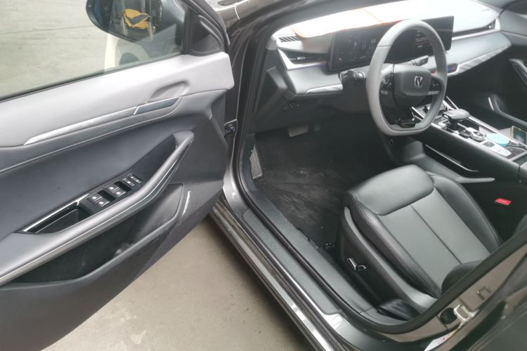 长安 锐程PLUS 2023款 1.5T DCT尊贵型中控内饰20