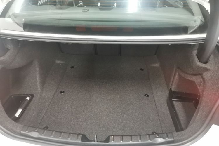 宝马3系 2017款 318Li 时尚型局部细节23