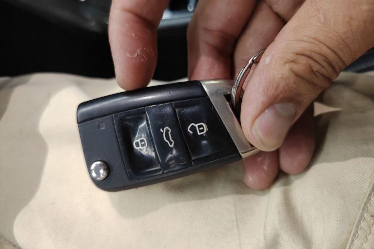 大众 帕萨特 2017款 330TSI DSG尊荣版中控内饰7001