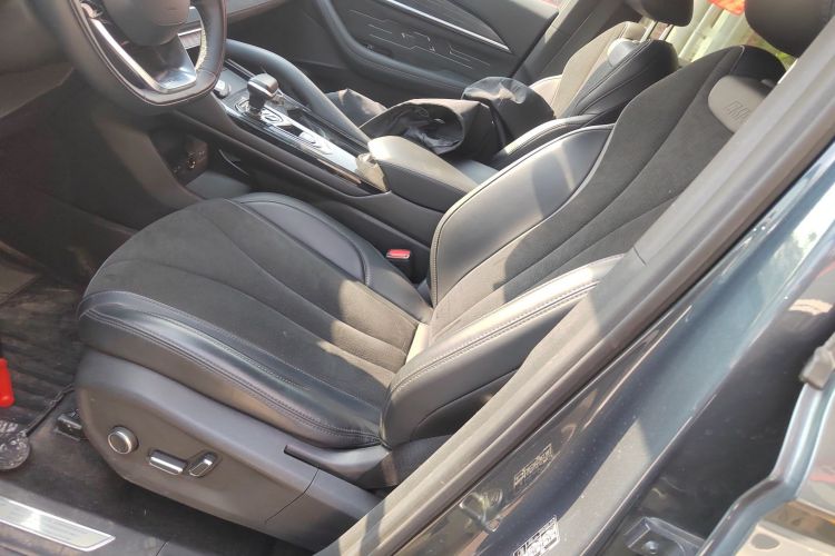 吉利汽车 星越L 2024款 2.0TD 高功自动两驱天际版中控内饰19