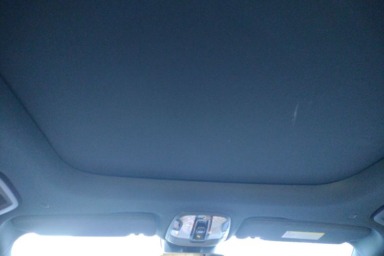 领克09 EM-P 2023款 2.0TD EM-P 远航版PM 七座中控内饰22