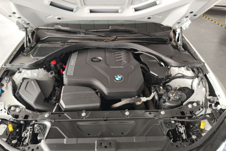 宝马3系 2024款 320Li M运动套装机舱底盘24