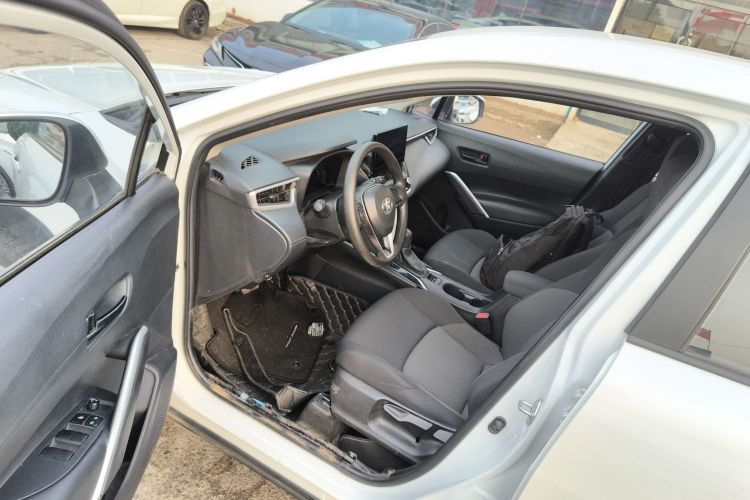 丰田 锋兰达 2023款 2.0L CVT精英版中控内饰20