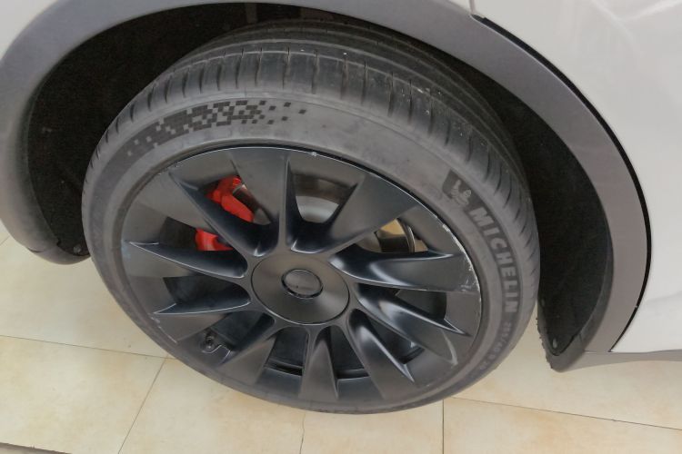 特斯拉 Model Y 2022款 长续航全轮驱动版车身外观6006