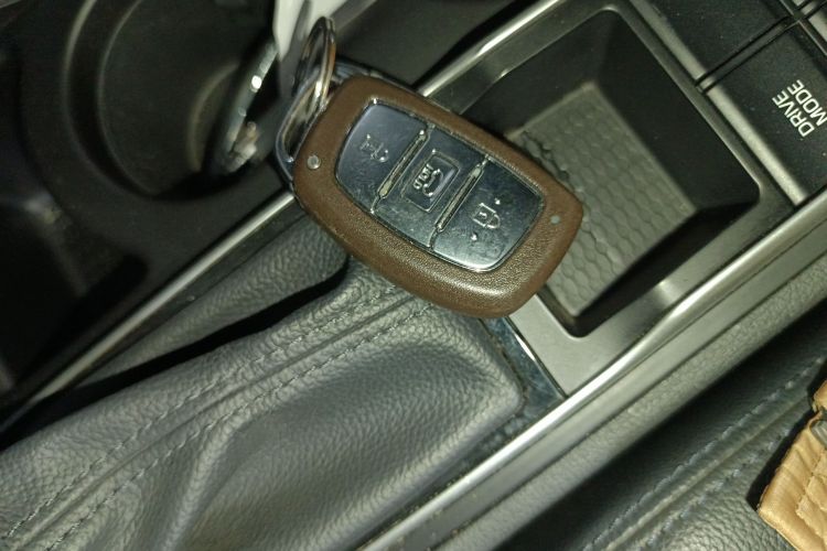 现代 途胜 2015款 1.6T 双离合两驱智能型中控内饰7001