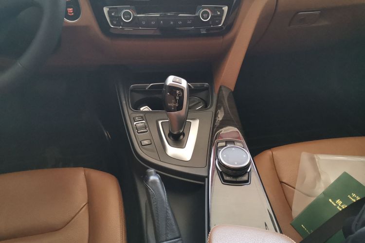 宝马3系 2016款 320Li 豪华设计套装局部细节18