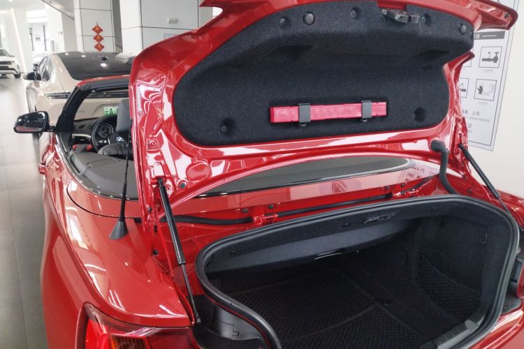 宝马2系(进口) 2015款 220i 敞篷轿跑车 M运动型机舱底盘23