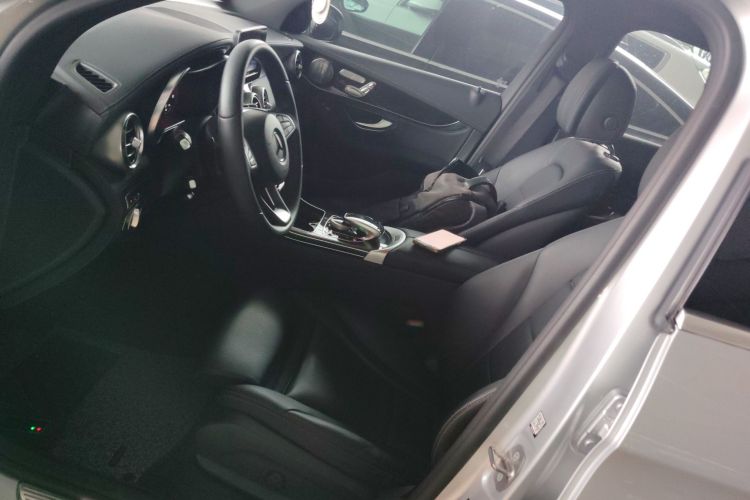 奔驰GLC 2017款 GLC 260 4MATIC 豪华型中控内饰19