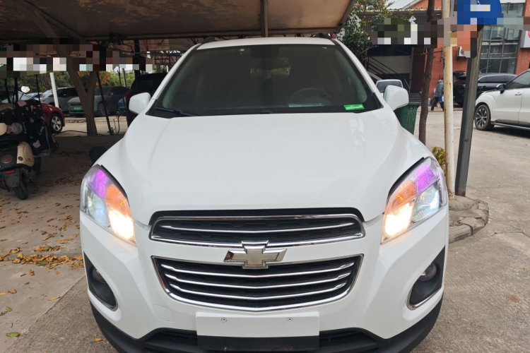 雪佛兰 创酷 2016款 1.4T 自动两驱舒适天窗版车身外观2