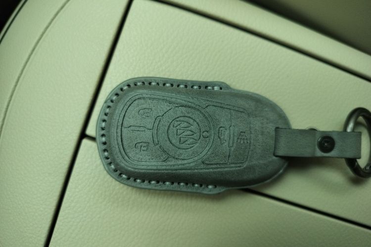 别克GL8 2023款 改款 陆上公务舱 豪华型中控内饰11