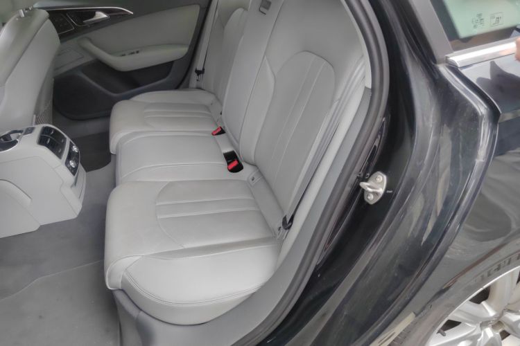 奥迪A6L 2012款 35 FSI 舒适型中控内饰7004