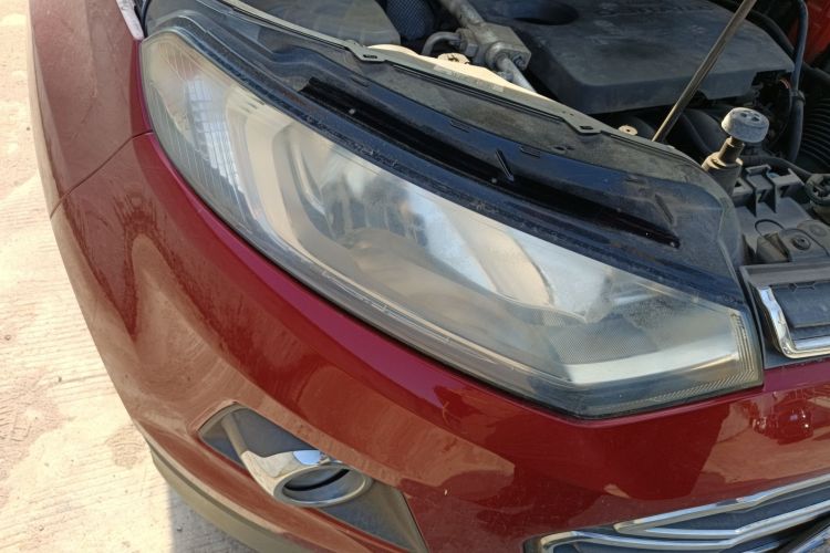 福特 翼搏 2013款 1.5L 自动尊贵型车身外观6006