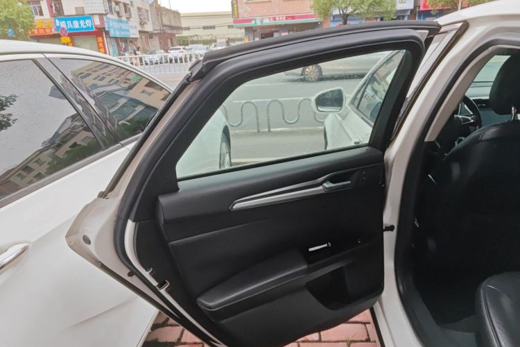 福特 蒙迪欧 2013款 1.5L GTDi180时尚型中控内饰49