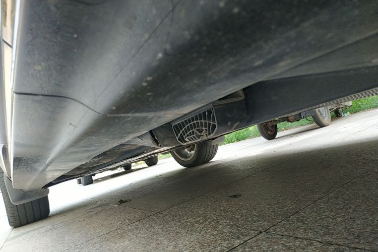 沃尔沃XC90 2019款 T5 智逸版 7座 国VI机舱底盘30