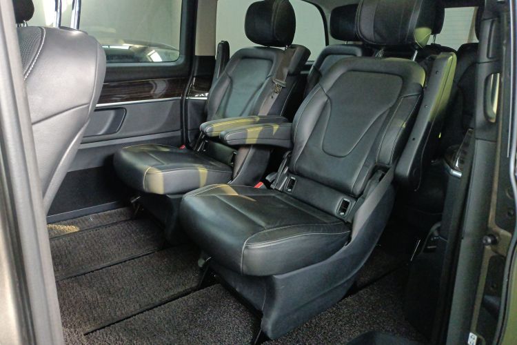 奔驰V级 2017款 V 260 领航版中控内饰7004