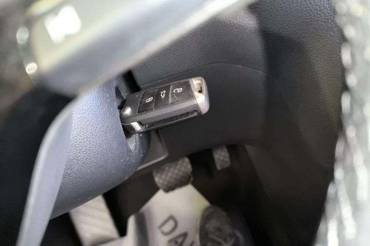 大众 高尔夫·嘉旅 2020款 280TSI 自动好奇型中控内饰11