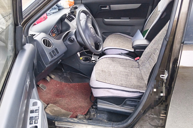 铃木 雨燕 2015款 1.5L 手动限定版中控内饰20