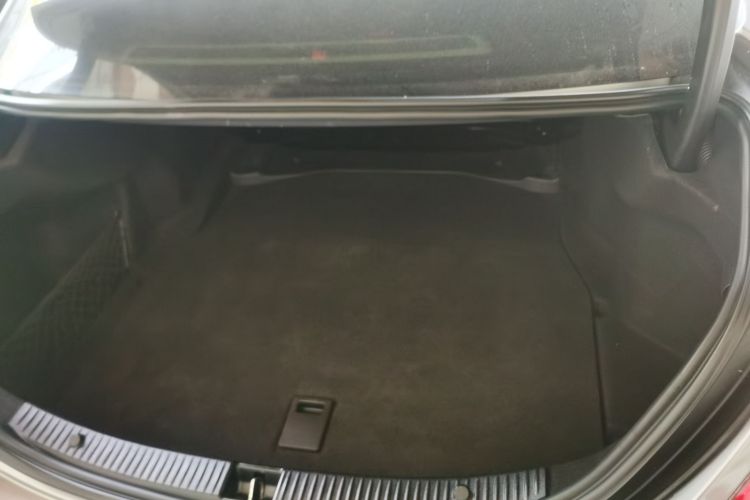 奔驰C级 2016款 C 180 L 运动型局部细节23