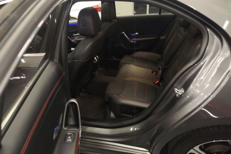 奔驰A级 2024款 A 200 L 时尚型中控内饰21