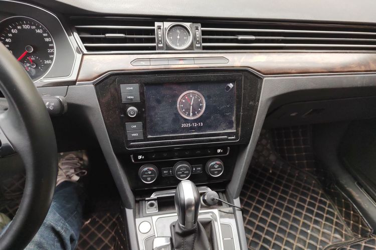 大众 迈腾 2019款 330TSI DSG 豪华型 国V中控内饰16