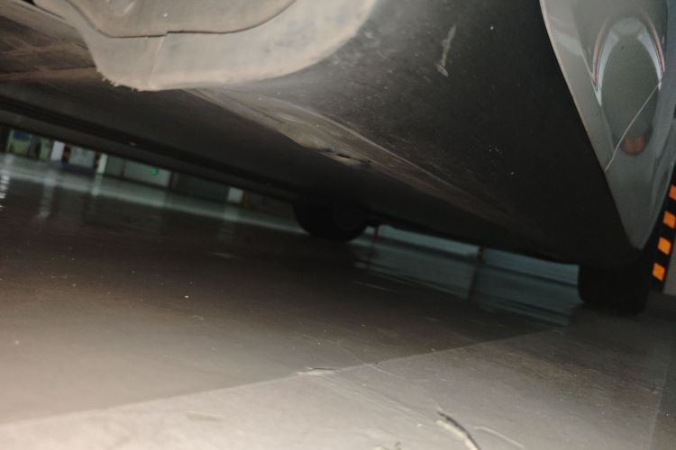 特斯拉 Model Y 2022款 后轮驱动版局部细节9002