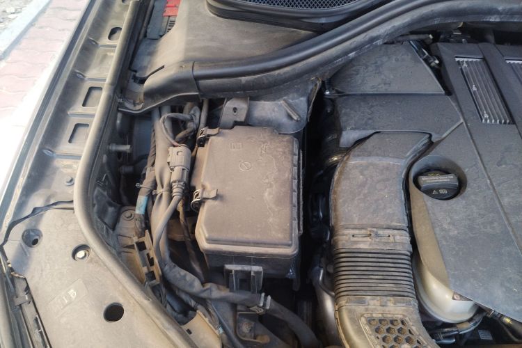 奔驰GLE 2018款 GLE 320 4MATIC 动感型臻藏版局部细节9006