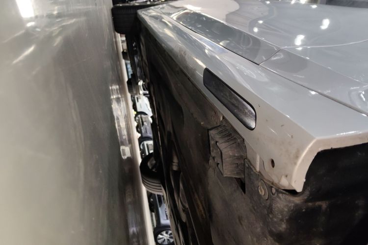 宝马3系 2024款 325Li M运动套装局部细节9001