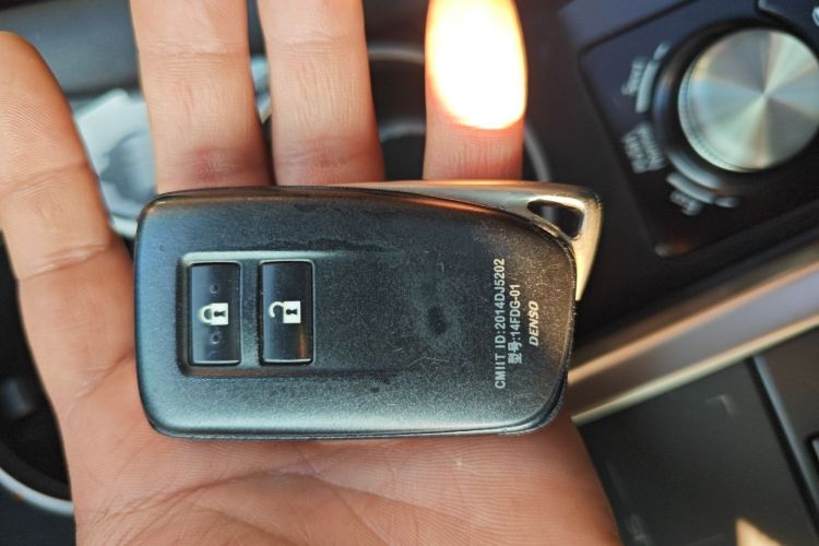 雷克萨斯RX 2020款 300 两驱精英版 国VI中控内饰11