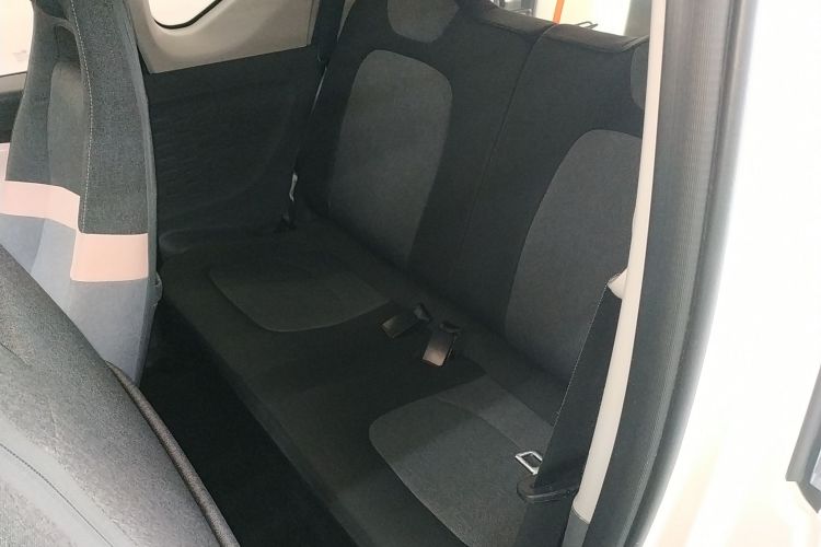 五菱汽车 宏光MINIEV 2022款 马卡龙臻享款 磷酸铁锂中控内饰21