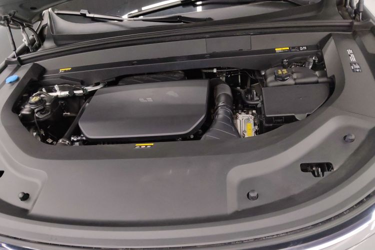 理想汽车 理想L8 2024款 Pro机舱底盘24