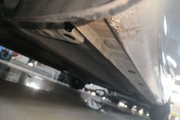 吉利汽车 帝豪 2023款 第4代冠军版 1.5L CVT豪华型机舱底盘30