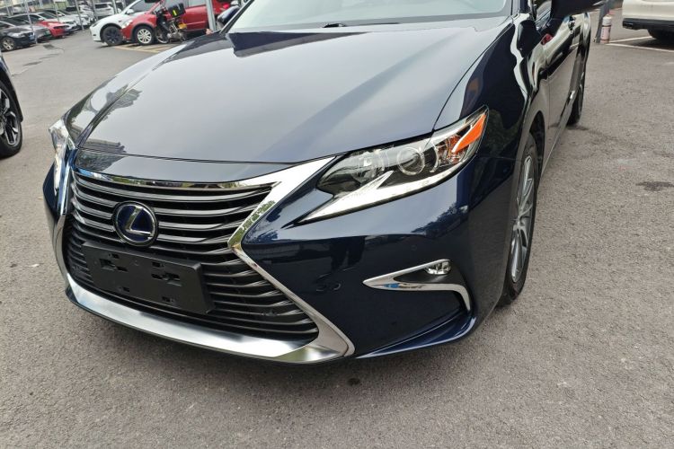 雷克萨斯ES 2015款 300h 舒适版局部细节36