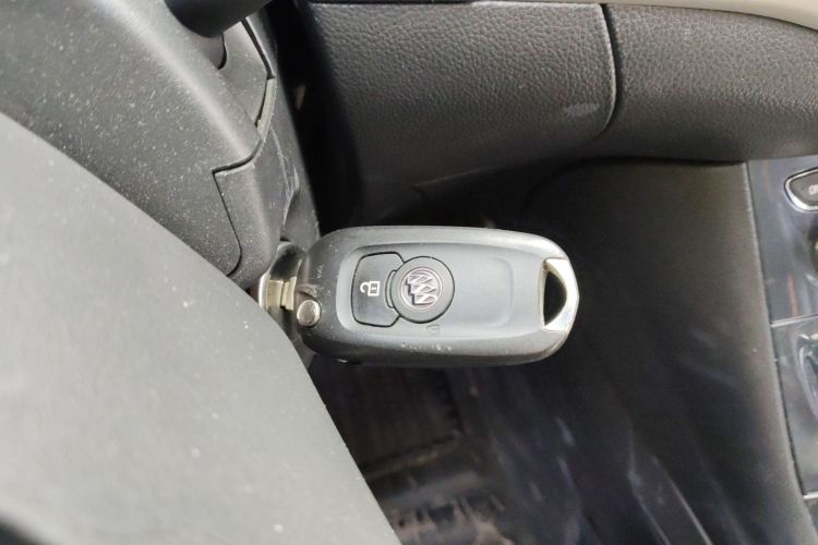 别克 威朗 2016款 两厢 15S 自动领先型中控内饰11