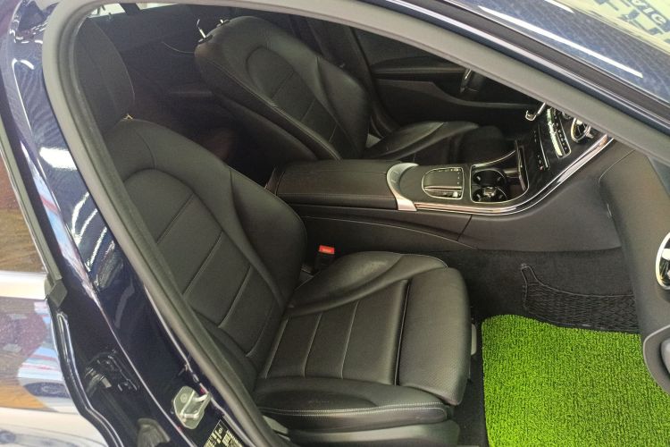 奔驰C级 2019款 C 260 L 运动版局部细节41