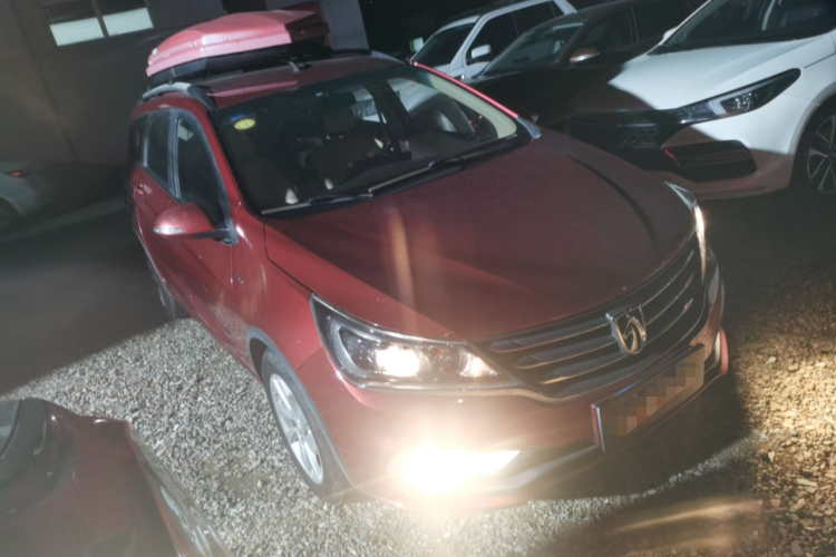 宝骏310W 2017款 1.5L 手动时尚型 国V车身外观6002