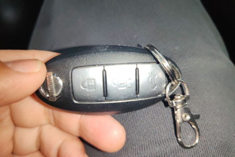 日产 轩逸 2019款 1.6XV CVT智联尊享版 国VI中控内饰7001