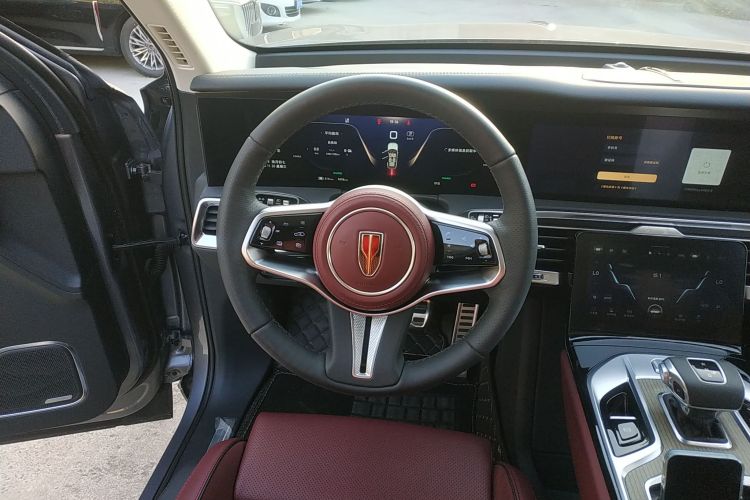 红旗E-HS9 2022款 690km 旗享版 六座中控内饰13