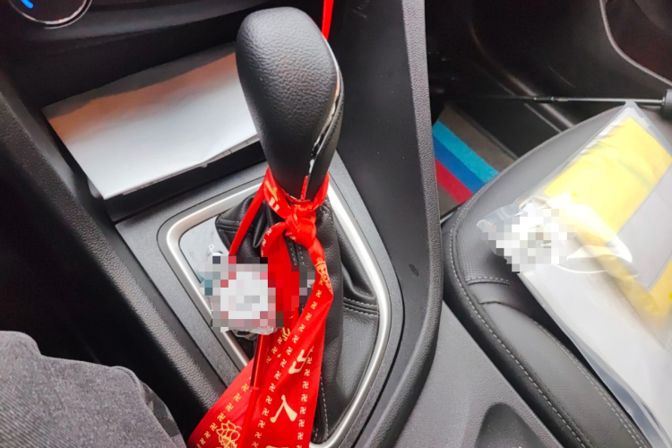 别克 英朗 2021款 改款 1.3T 自动轻混动精英型中控内饰18