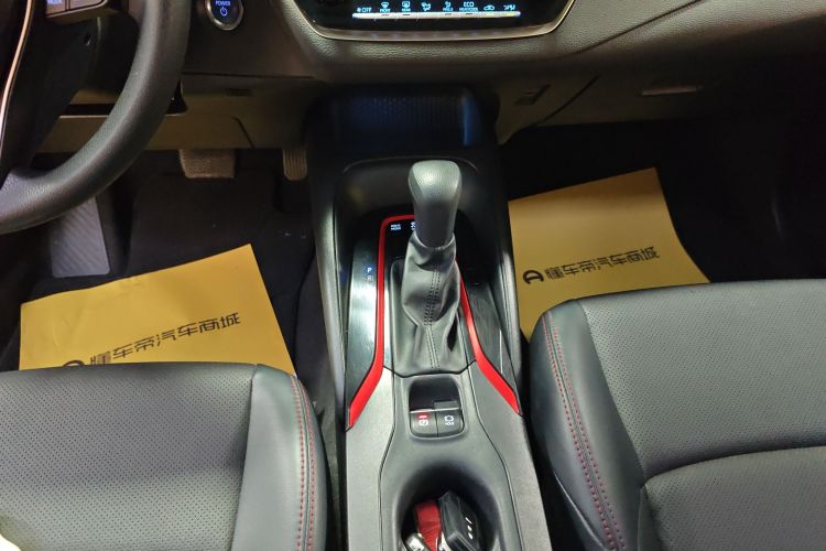 丰田 雷凌 2022款 双擎 1.8H E-CVT运动版局部细节18