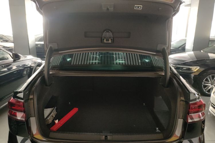 大众 辉昂 2018款 改款 380TSI 两驱商务版机舱底盘23