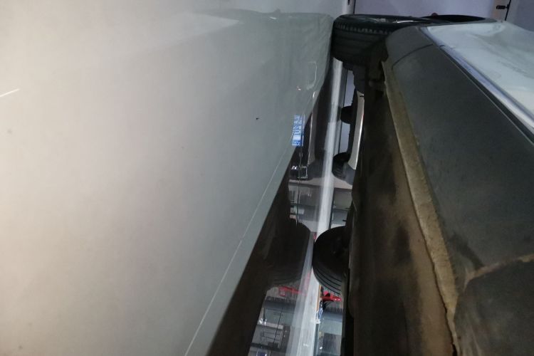 红旗HS5 2022款 改款 2.0T 智联旗享版机舱底盘29