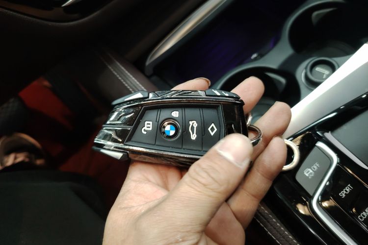 宝马5系 2018款 530Li 尊享型 豪华套装中控内饰11