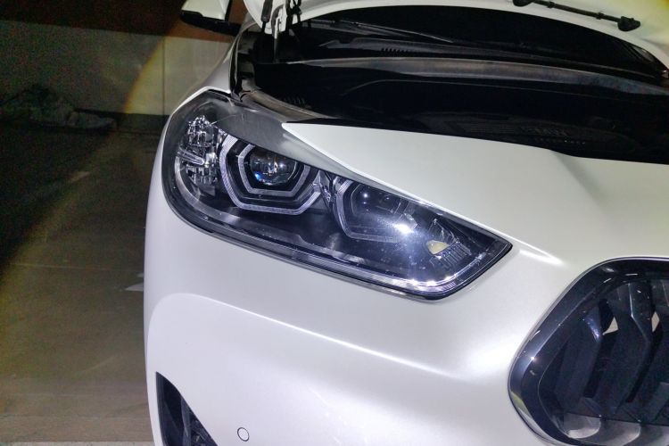 宝马X2 2020款 sDrive25i 领先型M越野套装车身外观8