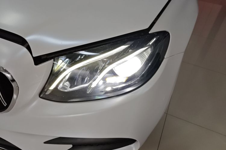 奔驰E级 2017款 改款 E 300 运动型局部细节36