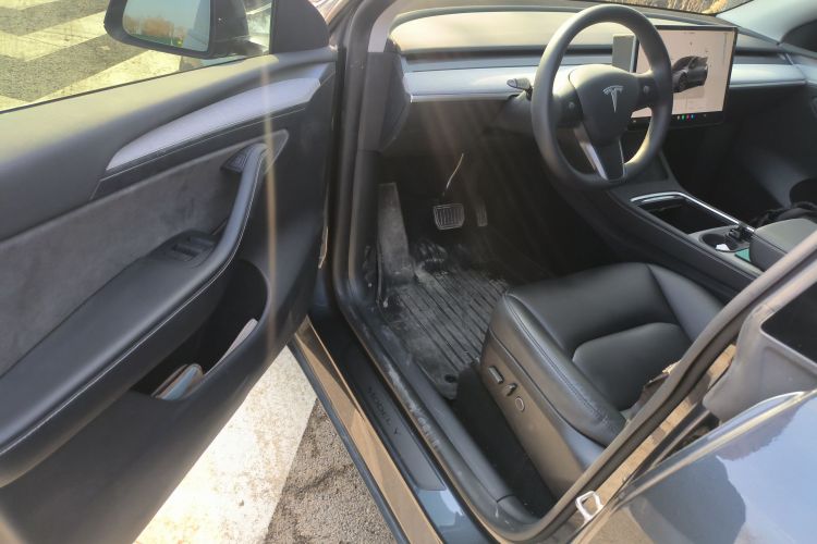 特斯拉 Model Y 2024款 后轮驱动版中控内饰20