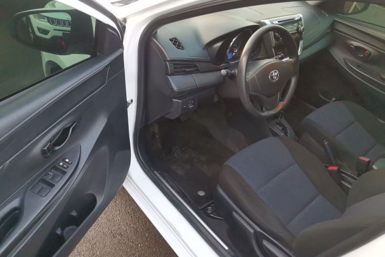 丰田 YARiS L 致炫 2016款 改款 1.5E CVT魅动版中控内饰7003