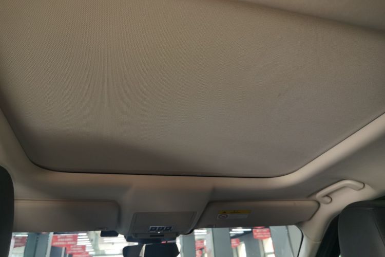 路虎 发现 2019款 2.0T SE中控内饰22