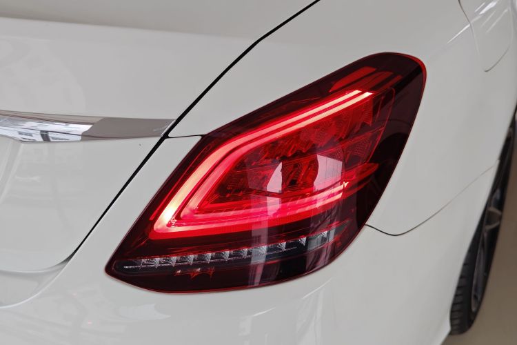 奔驰C级 2020款 C 260 L 运动版车身外观6006